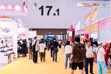 Review Tour Hội Chợ Da Giày Quảng Châu 2025 – Có Gì Hấp Dẫn?